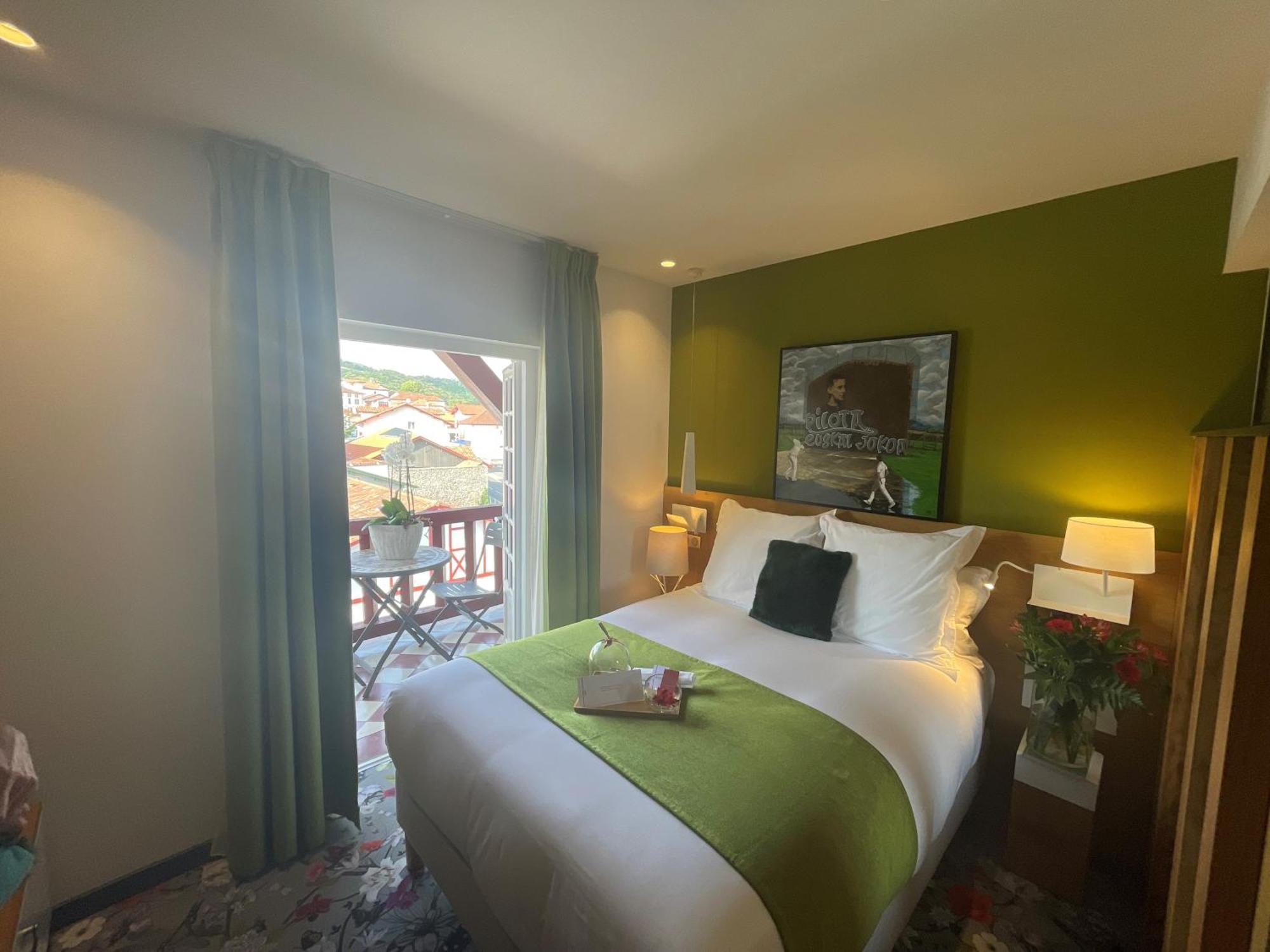 האספארן Hotel Berria מראה חיצוני תמונה